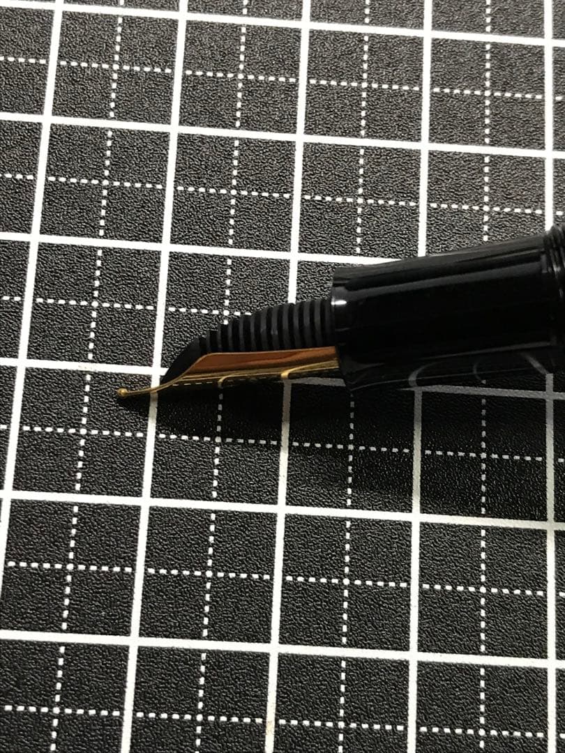 Pelikan Traditional M150 BLACK 万年筆　字幅F