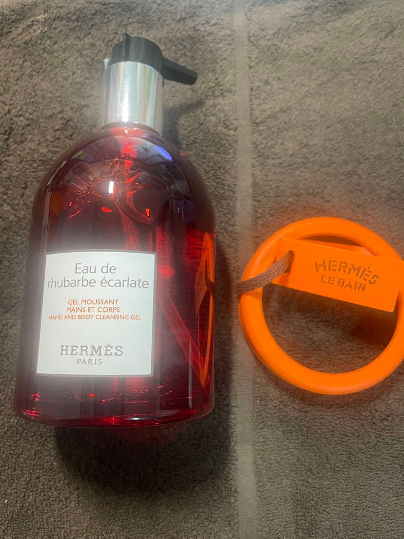 Eau de rhubarbe écarlate 300ml ラバー 紙袋付