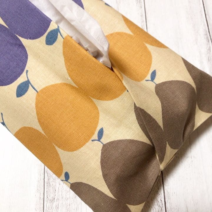 ハンドメイド✂︎✂︎ボックスティッシュカバー         洋梨柄／イエロー