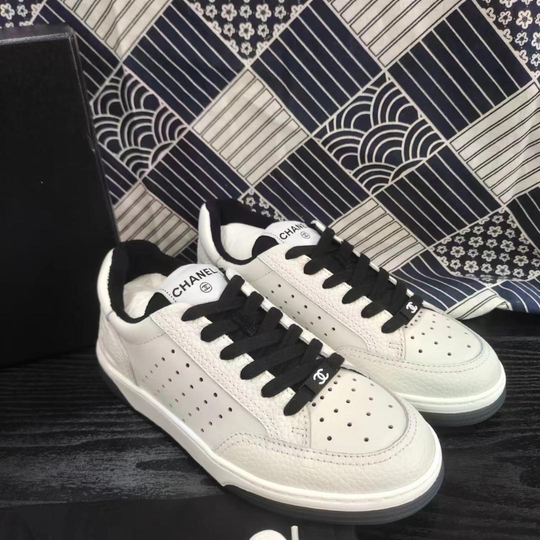 スニーカー　37 新品
