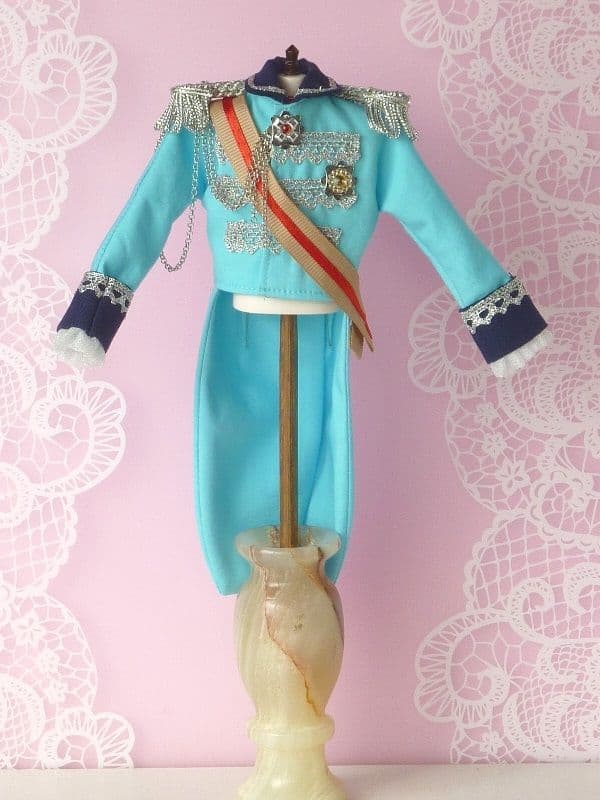宝塚歌劇男役風衣装「オスカル・水色軍服」②