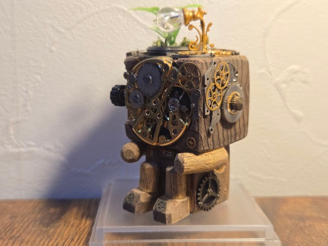 スチームパンク風木製オブジェ