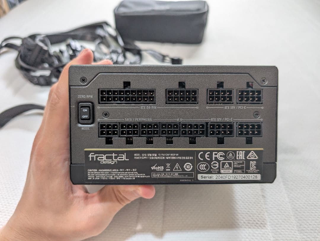 電源ユニット Fractal Design ION+860P