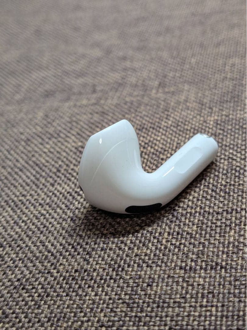 Apple AirPods 4世代 片耳 R 右耳803