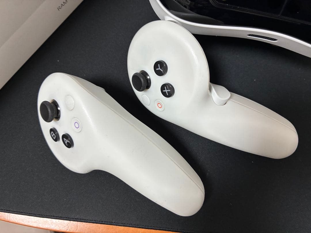 Pico 4 ultra VRヘッドセット + motion trackerx2