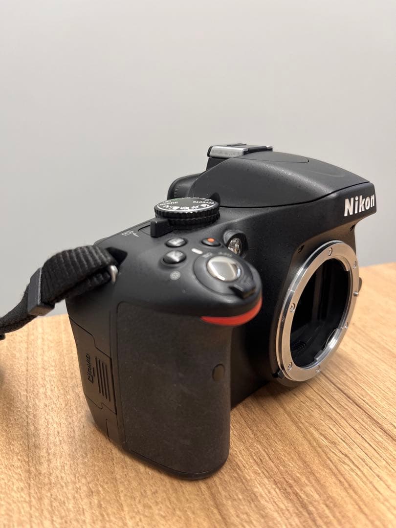 Nikon デジタル一眼レフカメラ D5100