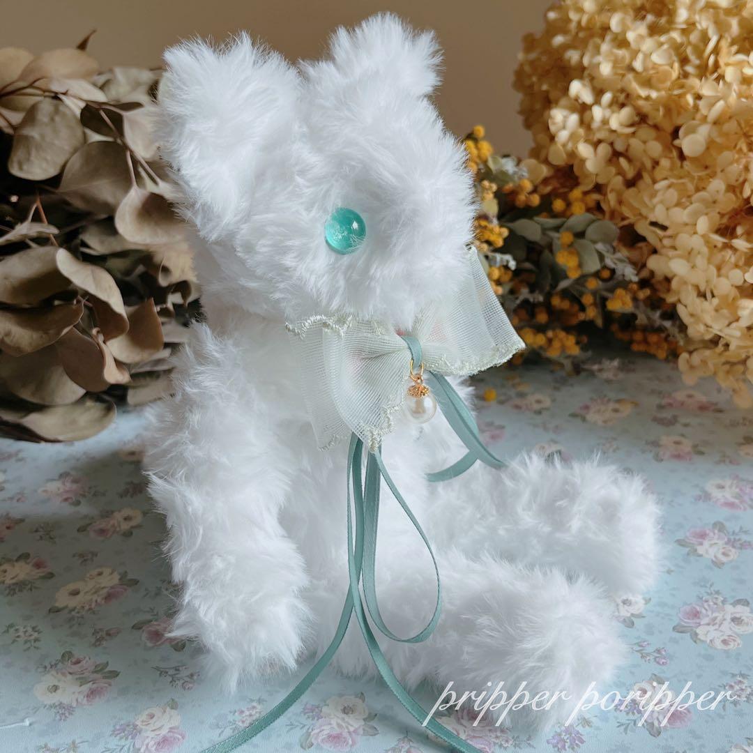 sample 硝子の瞳を持つ　しろいこねこのあみぐるみ　あみぐるみ　ぬいぐるみ