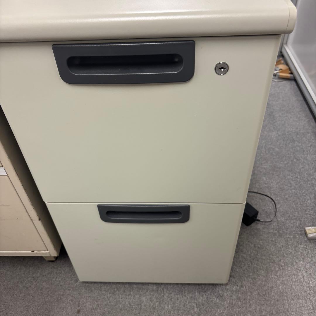 オフィス用　スチール製キャビネット