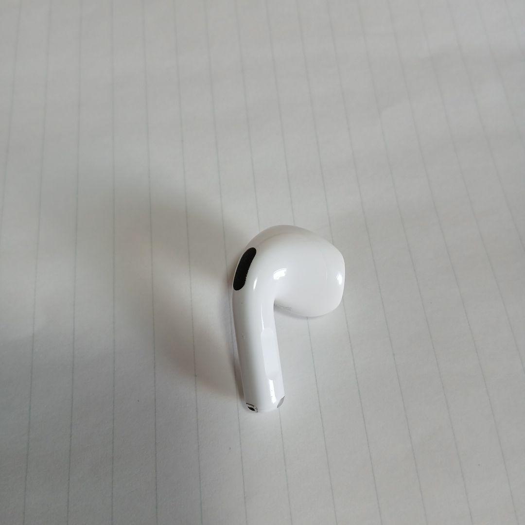 AirPods 4 イヤホン（右耳のみ）ノイズキャンセリングなしモデル