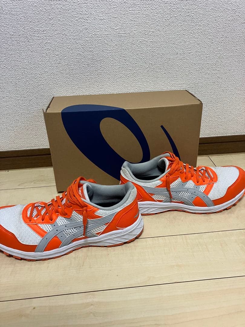 ASICS ウィンジョブ®CP210 2E相当 ハバネロ×ピエドモントグレー