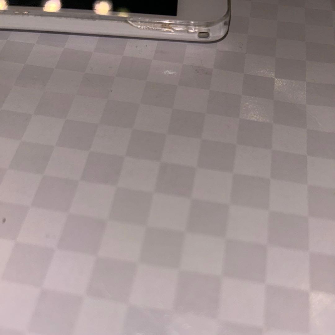 スマートフォン　スマホ　ホワイト