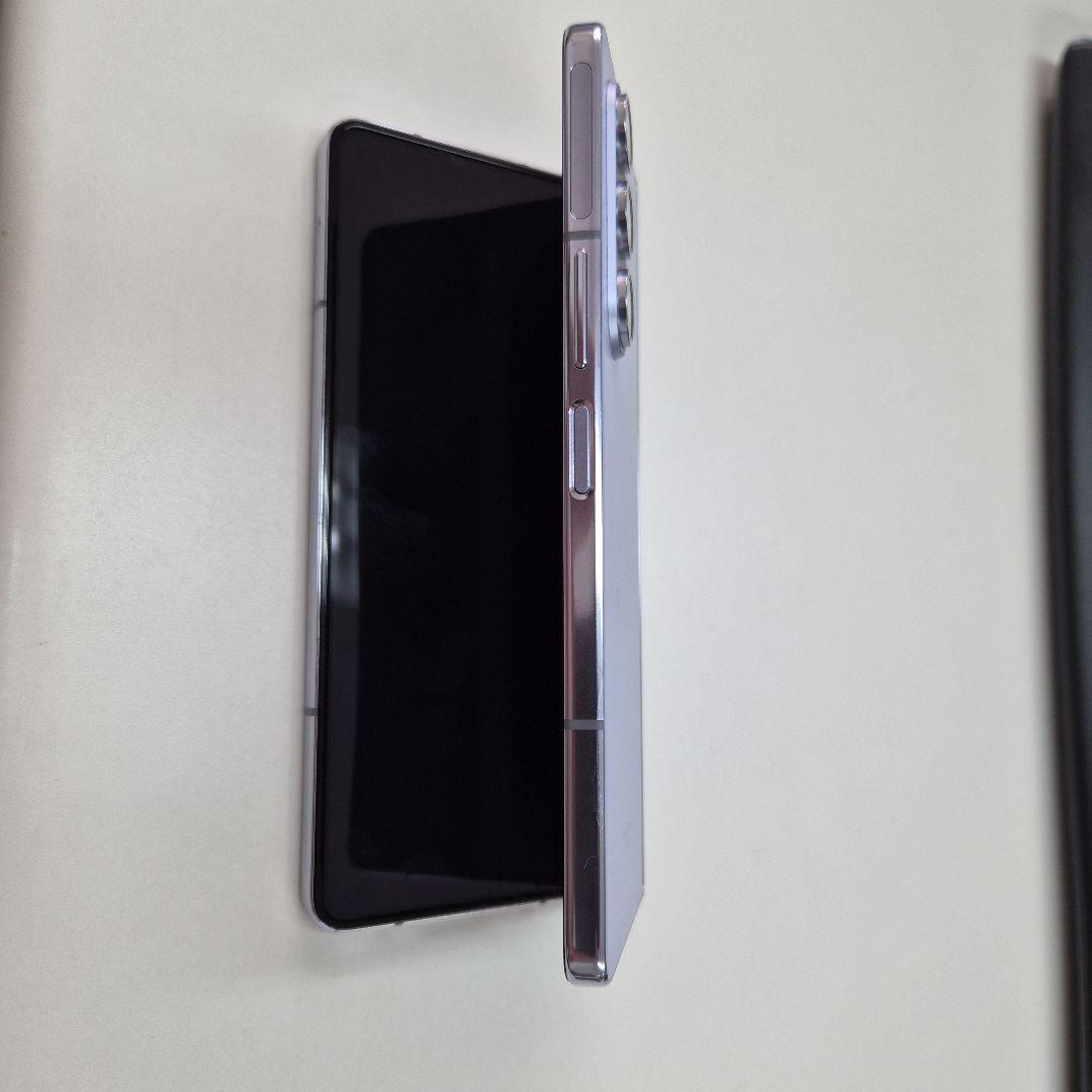 au版　Galaxy Z Fold 5 アイシーブルー