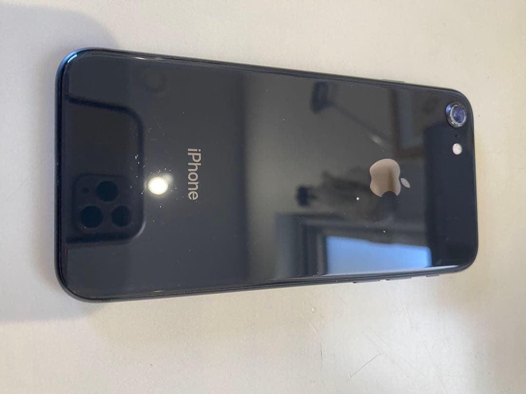 美品 Apple iPhone SE 第2世代 64GB 黒