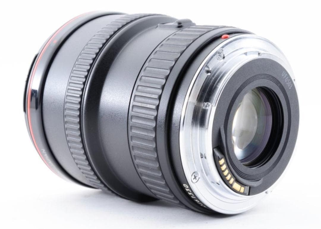 外観美品 フード付き Canon EF 20-35mm f/2.8 L
