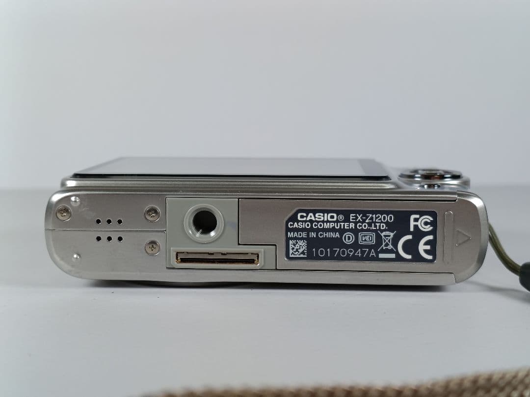 美品 CASIO EXILIM EX-Z1200 動作確認済 コンデジ
