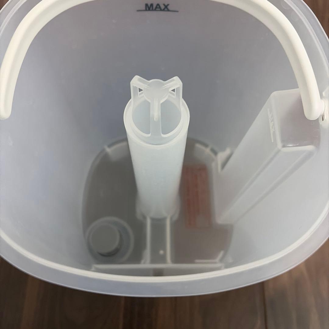 【美品】ニトリ タンクを持ち運べるラク給水湿度設定加湿器 2025年製、アロマ
