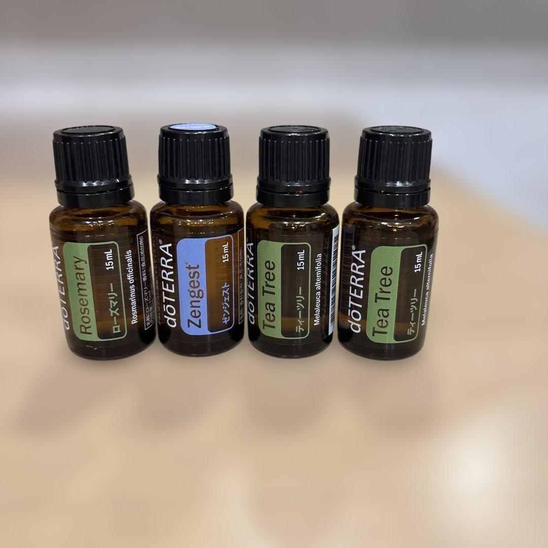 doTERRA オイル＋ウッドボックス(5ml・15mlのオイルを25本収納可)