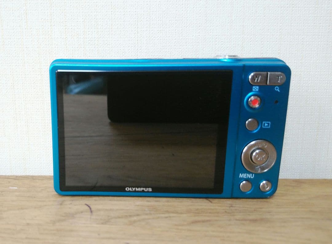 OLYMPUS VG-140 コンデジ　デジカメ