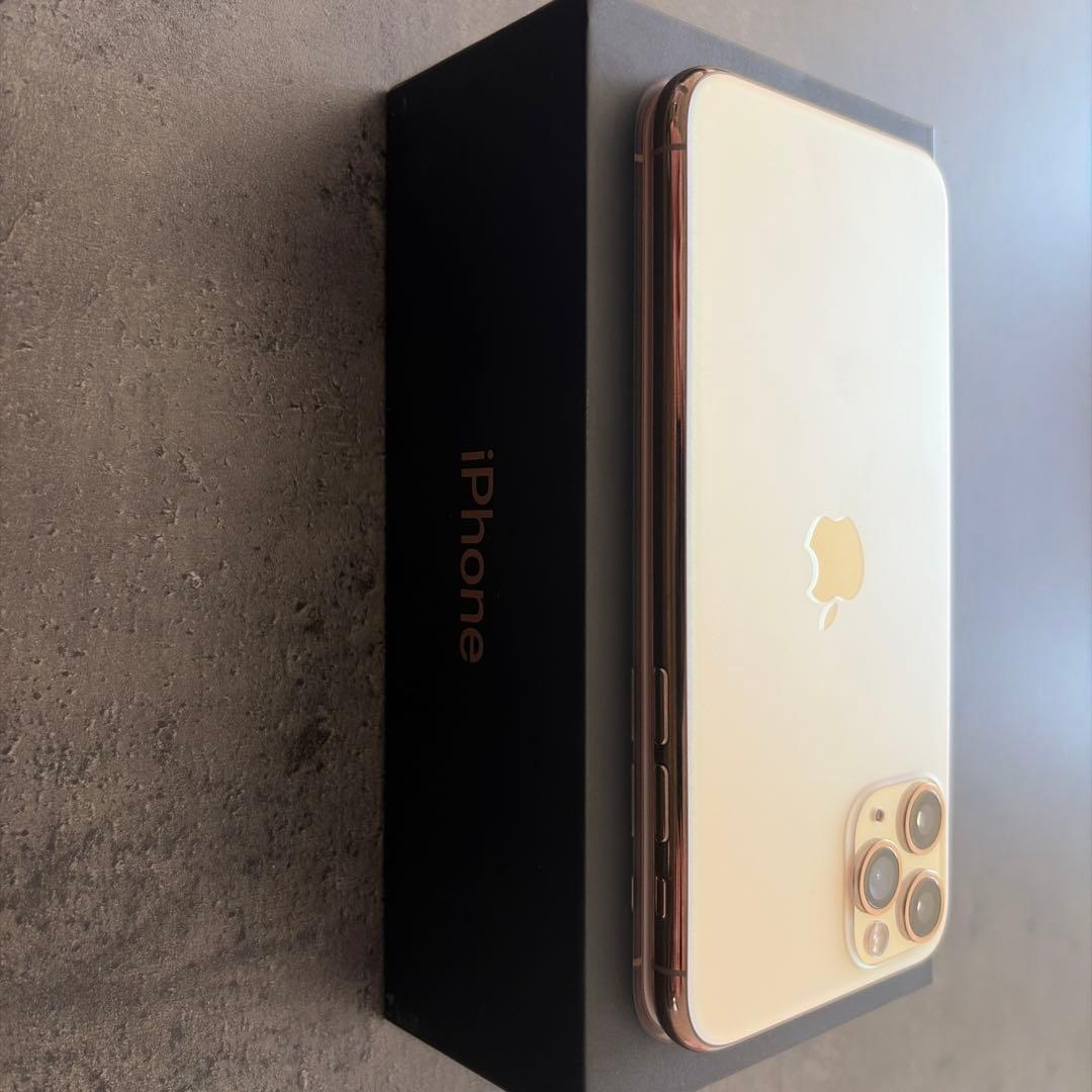 iPhone 11 Pro 256GB ゴールド 箱、付属品付き《美品》