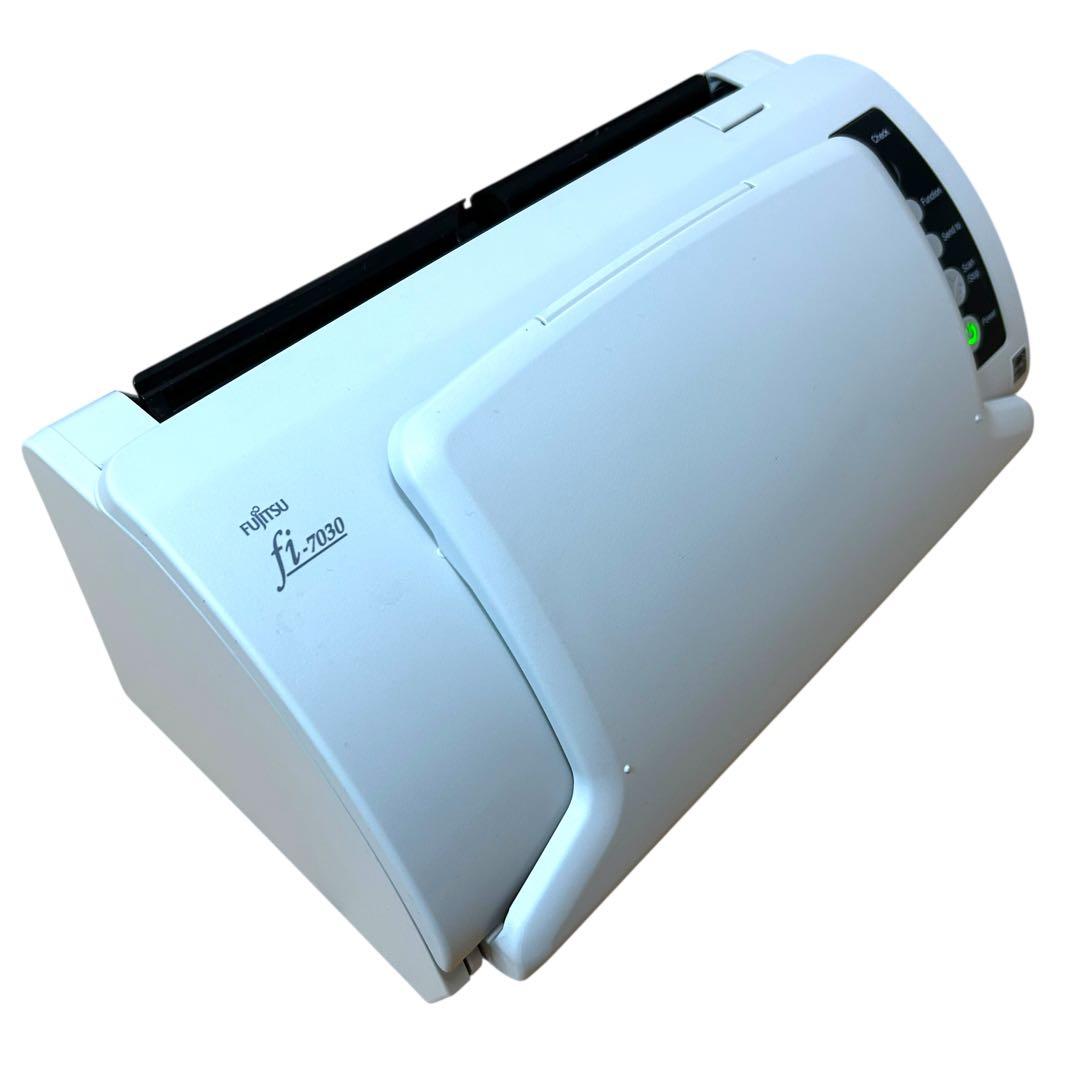 Fujitsu PFU fi-7030 ドキュメントスキャナー 通電確認済み