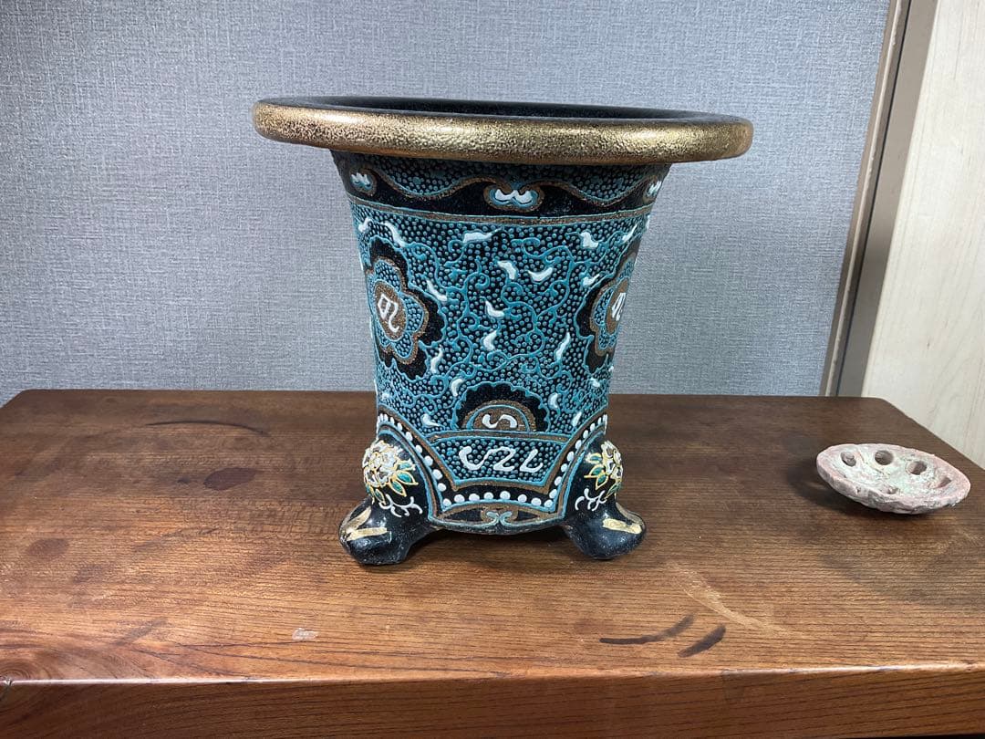 「絵付けの綺麗な古い蘭鉢」万年青鉢古美術品
