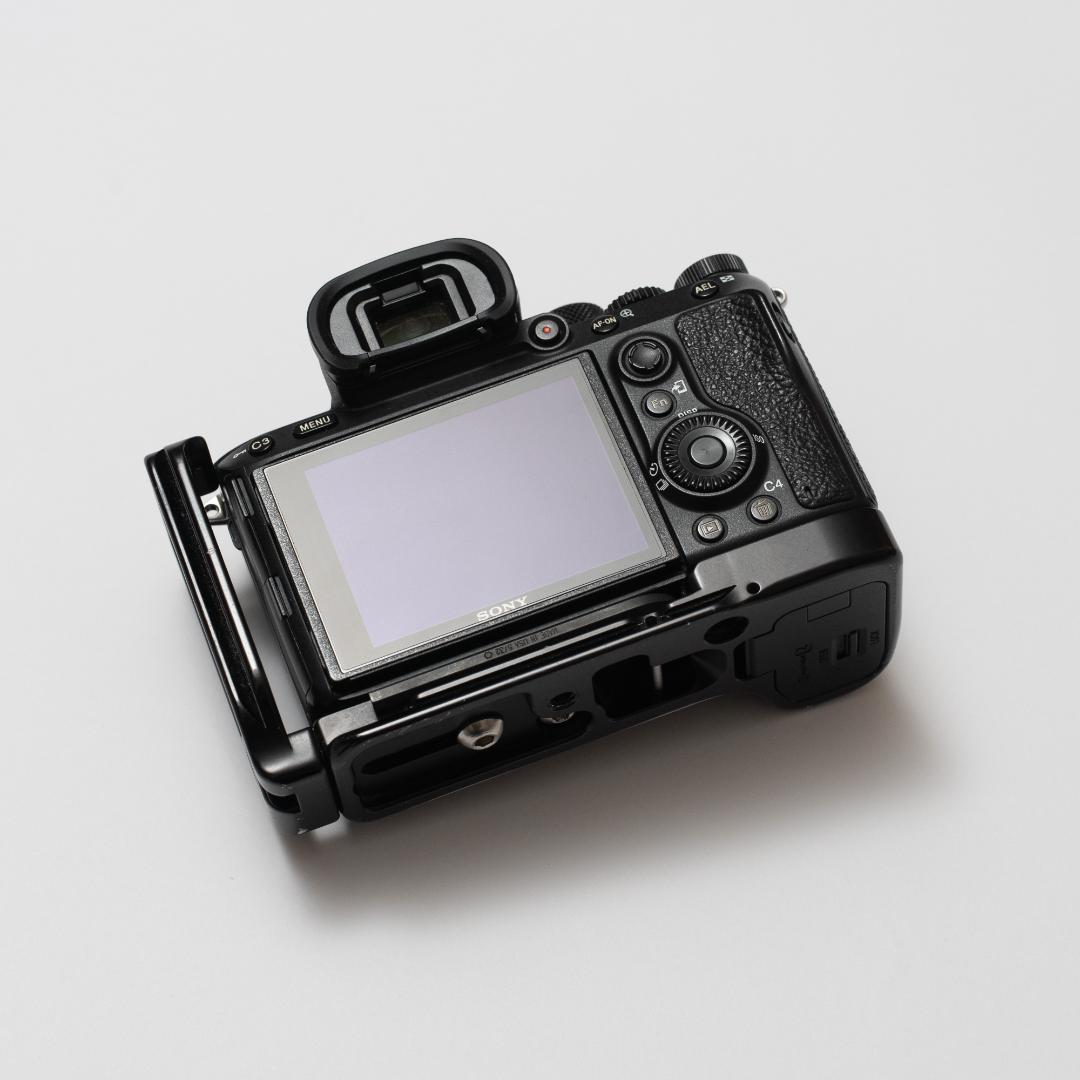 α7 III ILCE-7M3 ボディRRS L型プレート