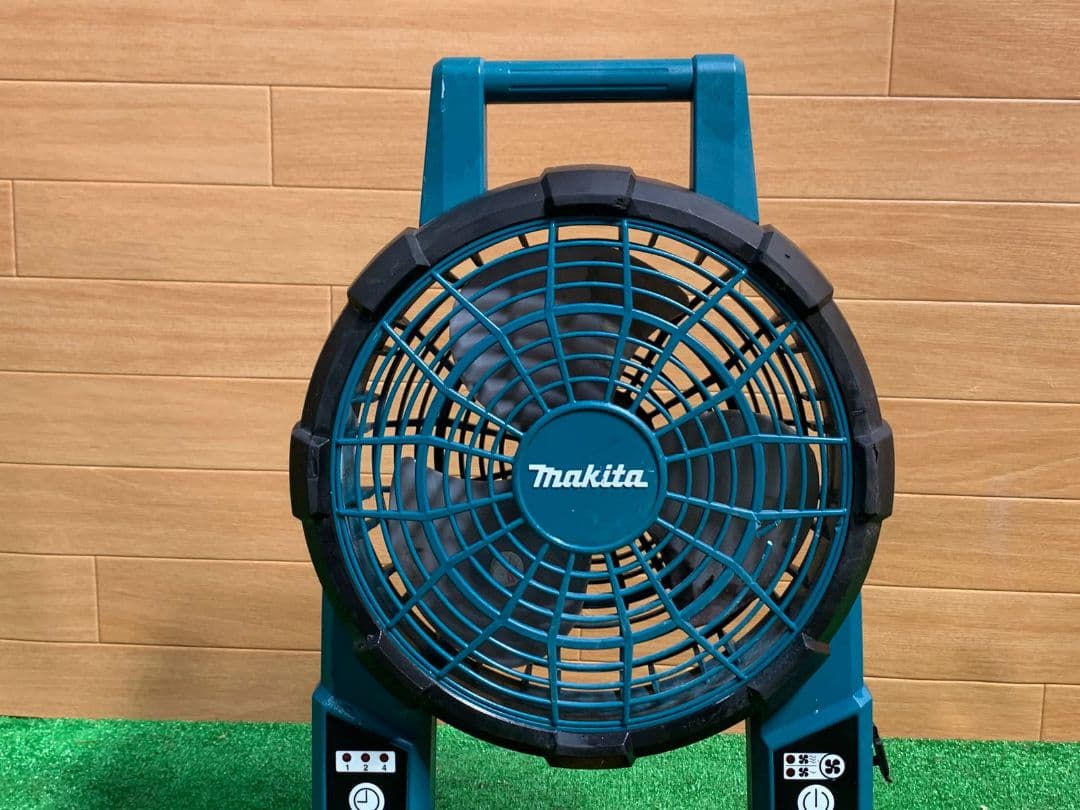 Makita マキタ充電式ファン CF201D