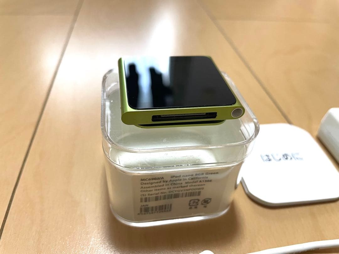 Apple iPod nano 第6世代 グリーン 8GB 充電コンセント付き