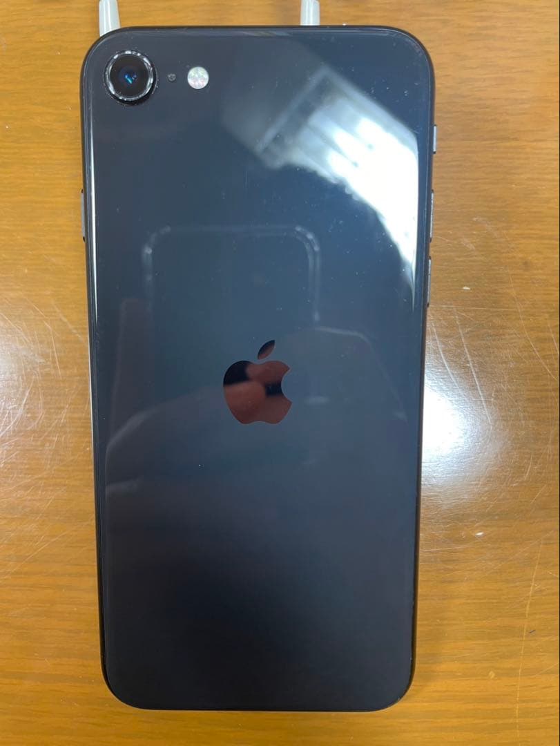 【ジャンク】iPhone SE 第二世代64GB ブラック