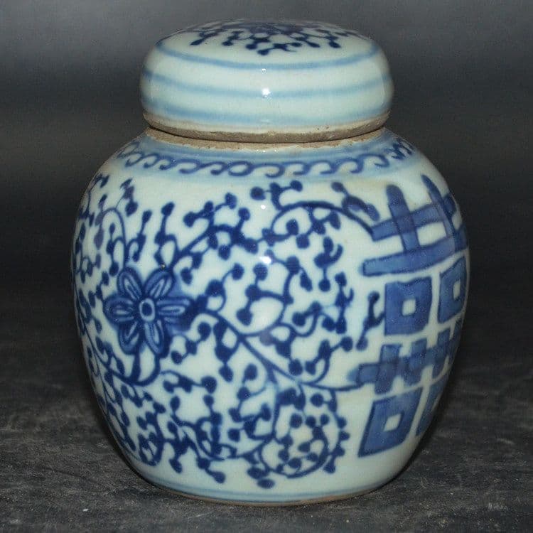 青花纏枝蓮囍字壺 茶壺 景徳鎮 陶磁器 装飾品 現代工芸品 美術品 置物