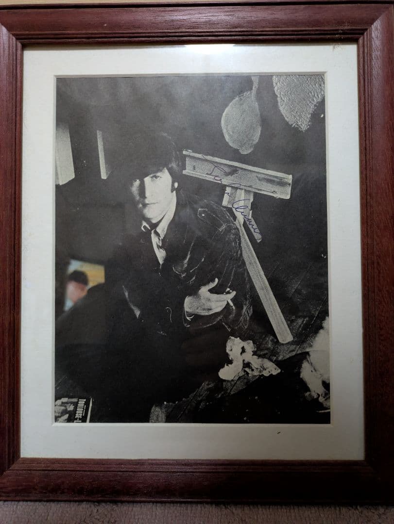 早い者勝ち!　格安!!　ビートルズ　ジョン・レノン直筆サイン入り写真　証明書付き