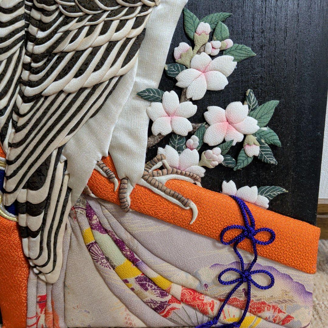 【期間限定】壁掛けタイプ 葛飾北斎 「桜に鷹」古布 押絵 ハンドメイド　江戸縮緬