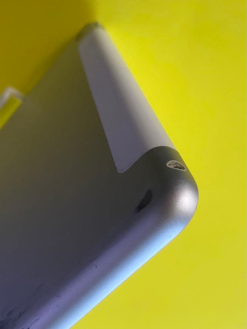 Apple ipad 5 Wi-Fi+Cellular 32GB SIMフリー