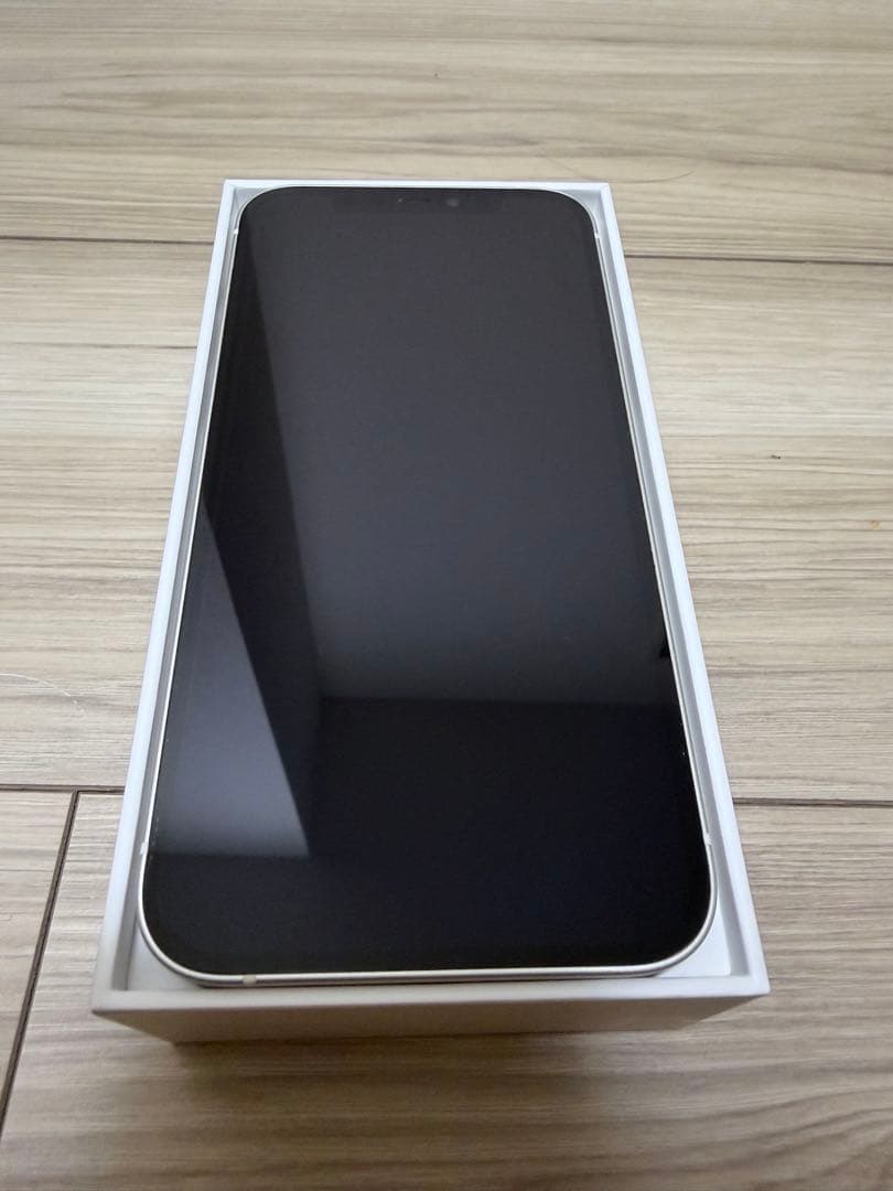 美品Apple iPhone 12 128GB SIMフリー 最大78%