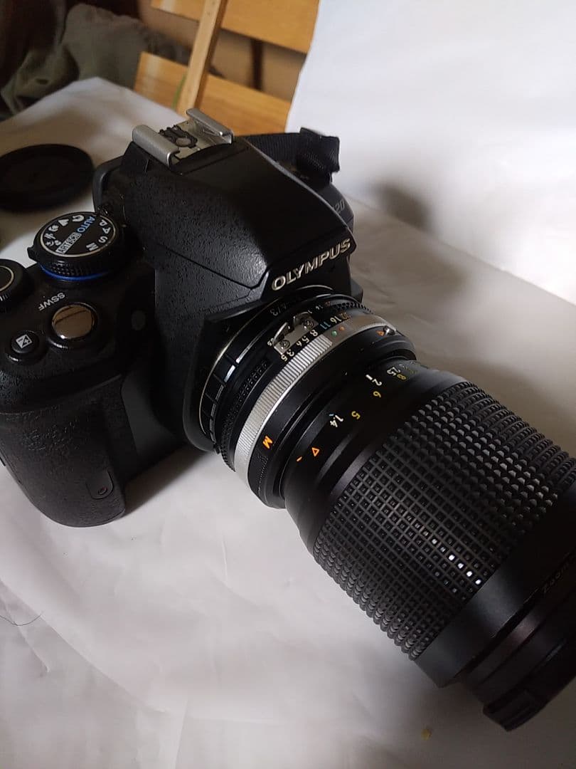 OLYMPUS E-620 デジタル一眼レフとズームレンズ２本、マクロレンズ付