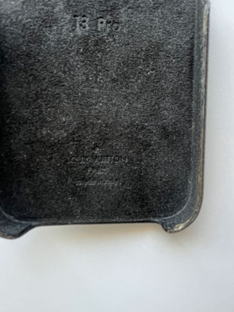 LOUIS VUITTON iPhone 13 Pro ケース