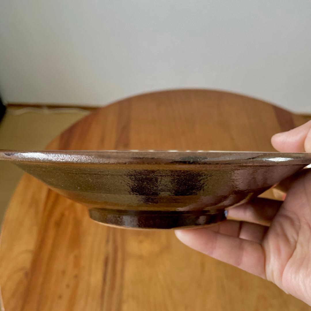 沖縄　やちむん《陶器屋須藤》流れのある模様の七寸皿　食器