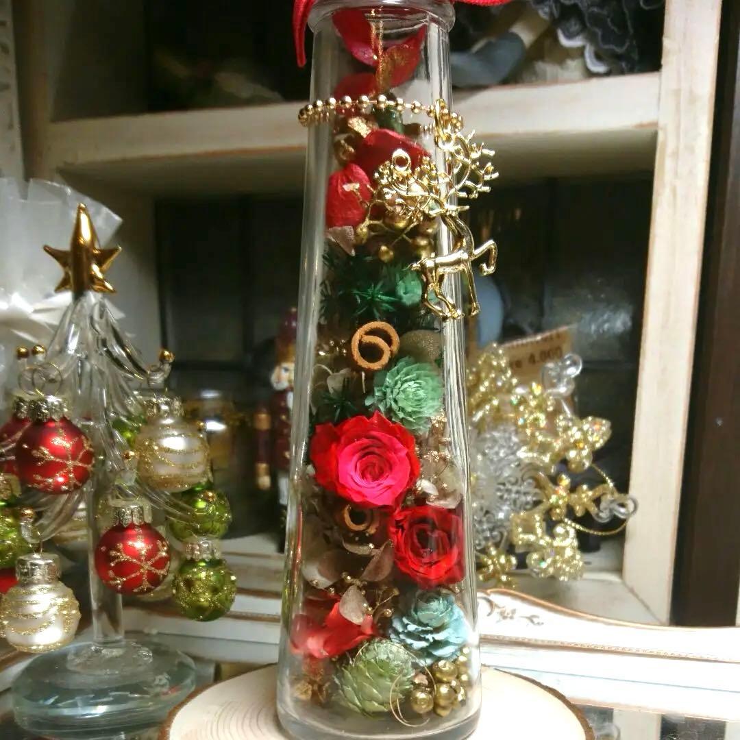 ◆ハーバリウム 15 バラと木の実のクリスマスbottle.:*:・