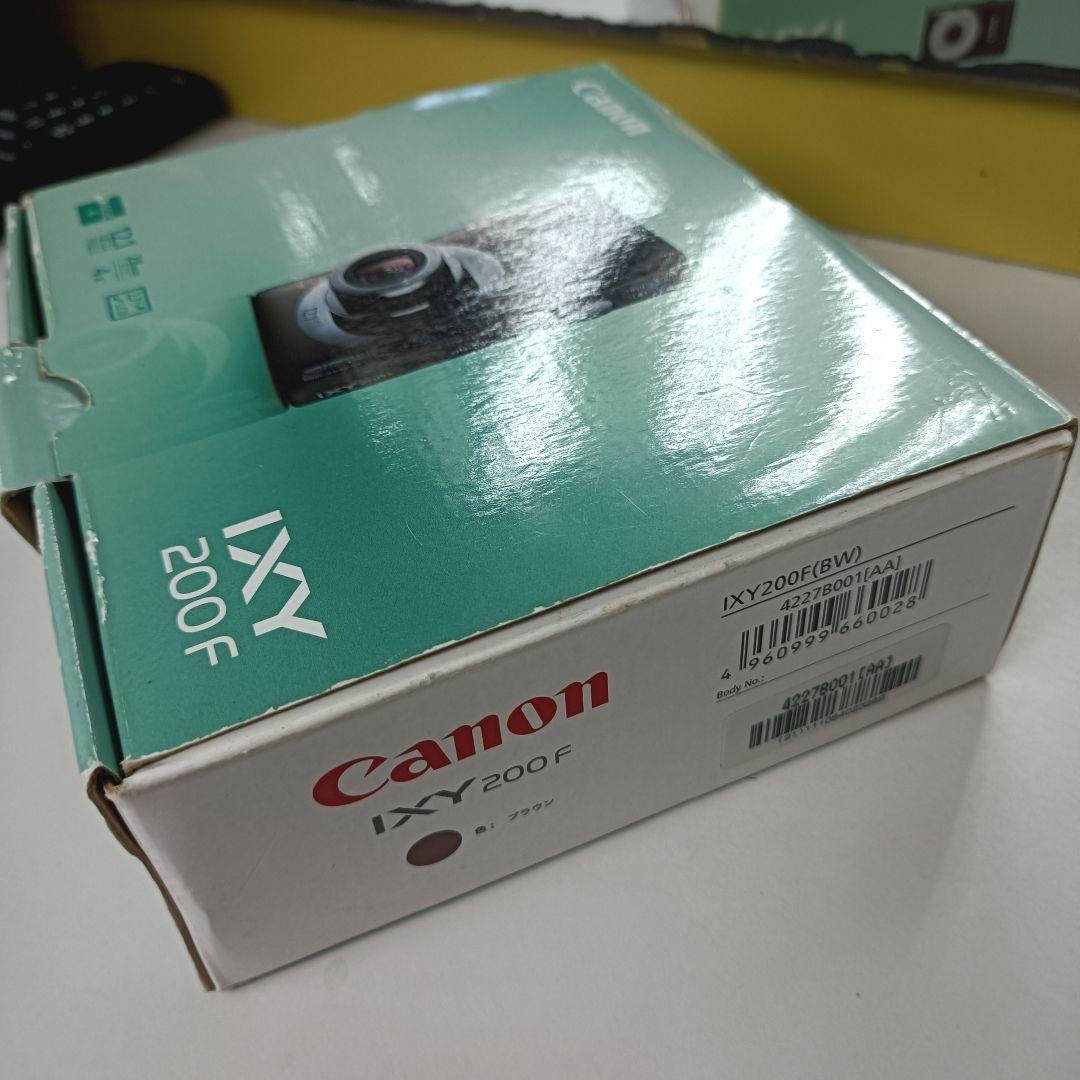 Canon IXY200F 12.1MP デジタルカメラ