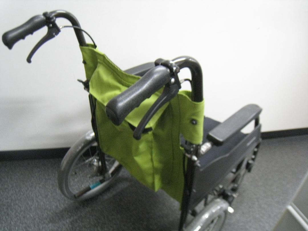 【送料無料】介助式車いす 標準型 ルッタ VA10134 パナソニック ②