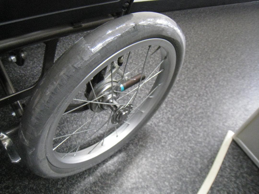 【送料無料】介助式車いす 標準型 ルッタ VA10134 パナソニック ②