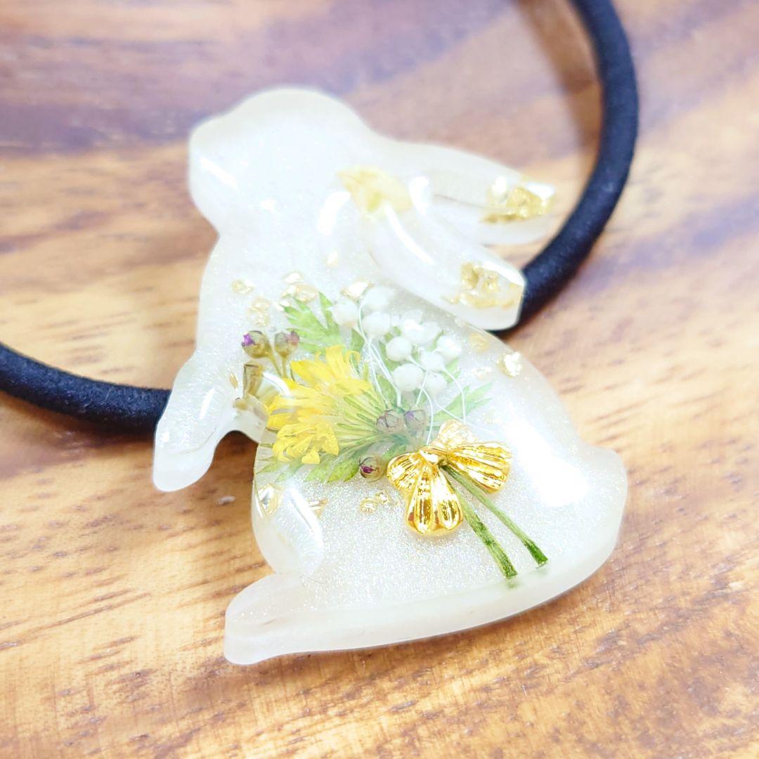 パール色♡花束うさぎのヘアゴム キスカパール ハンドメイド レジン 押し花 お花