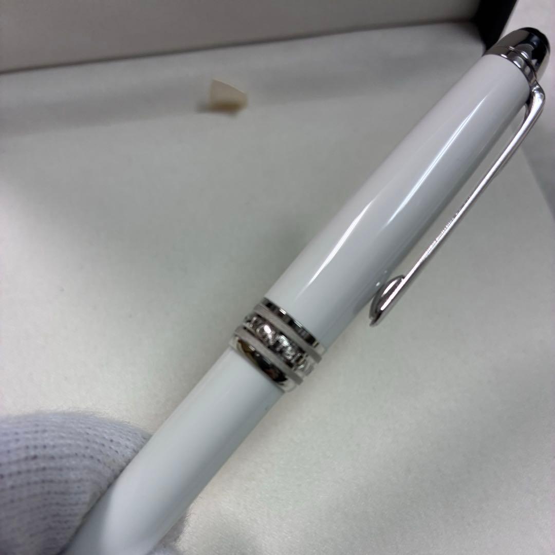 MONTBLANC ボールペン 白
