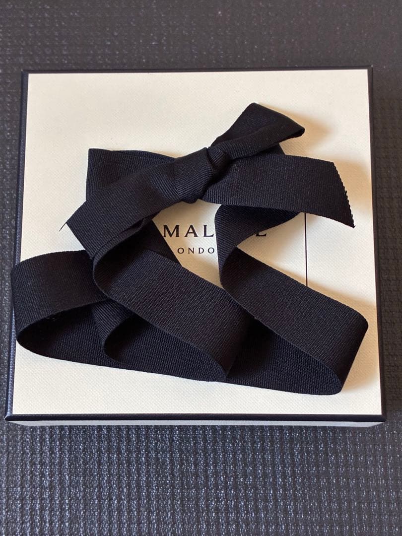 JO MALONE ハンドクリーム、リップクリーム　 ギフトボックス、リボン付き