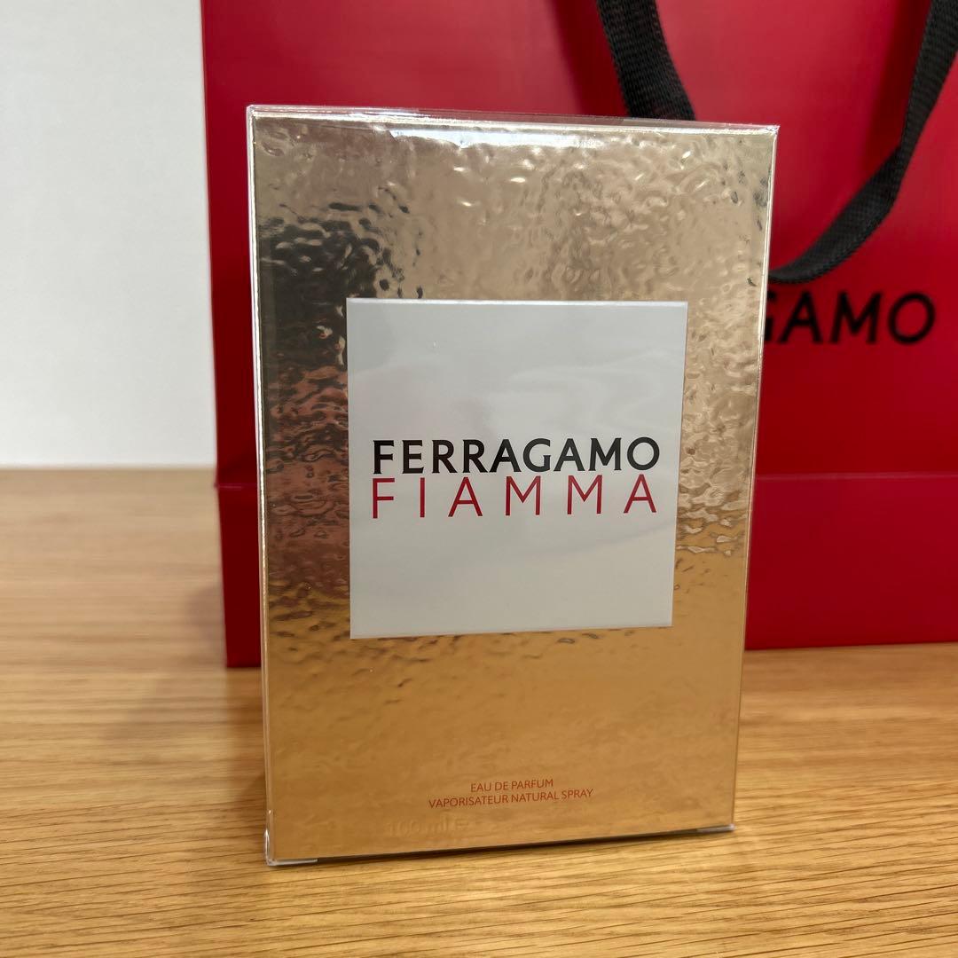フェラガモ　フィアンマ　100ml 香水