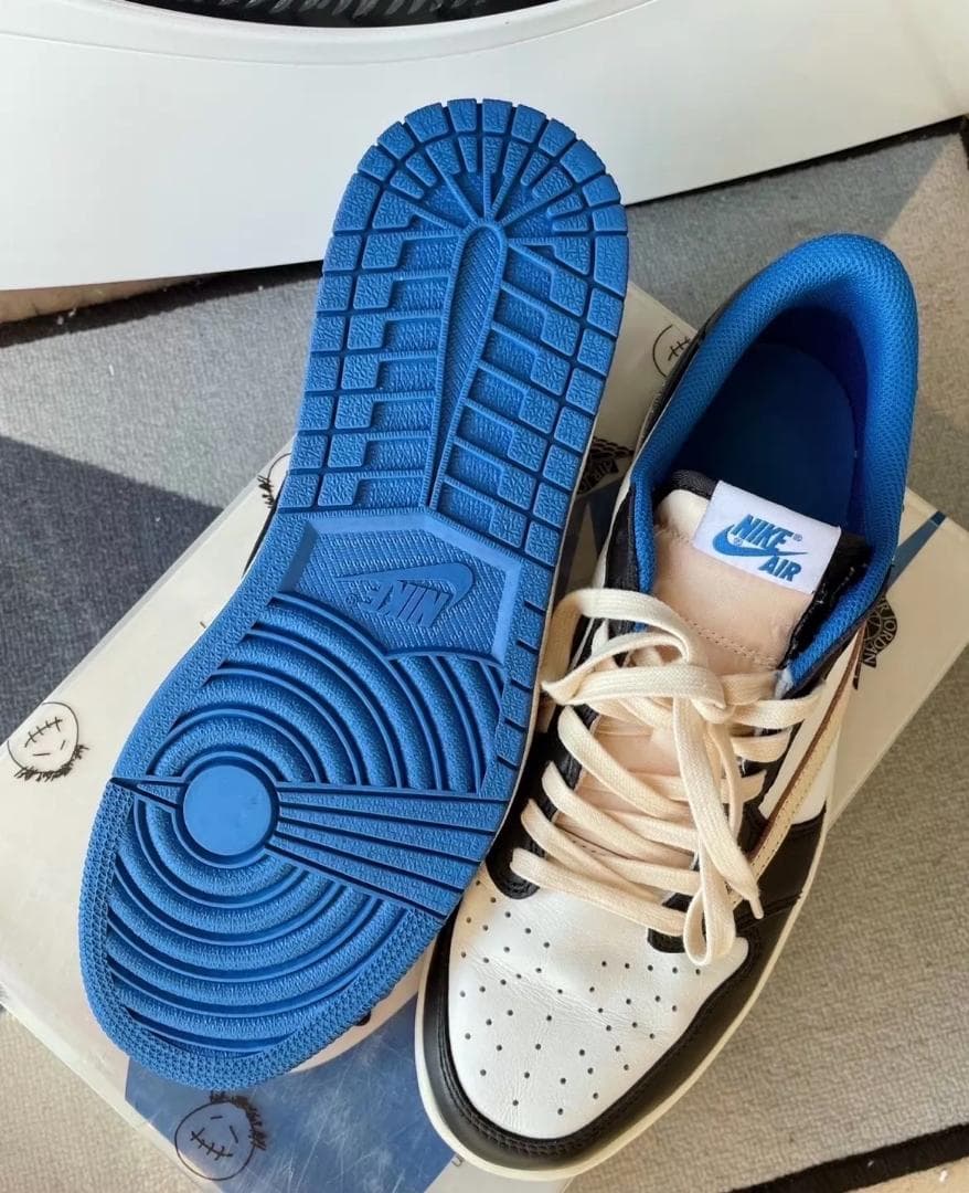 テープ・マスキングテープ Nike AJ1 Low Travis Scott Fragment 27cm