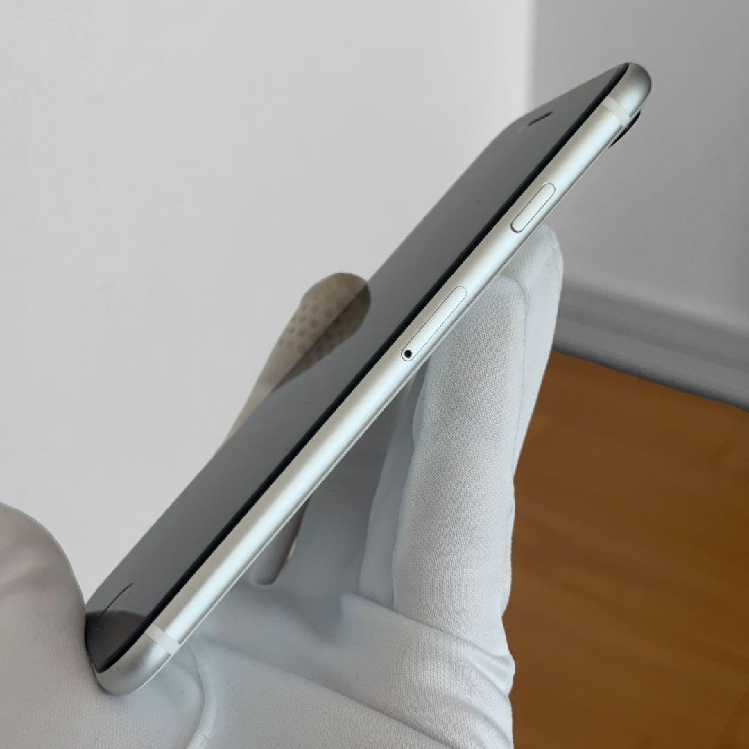 【美品】iPhone SE 第2世代 64GB SIMフリー