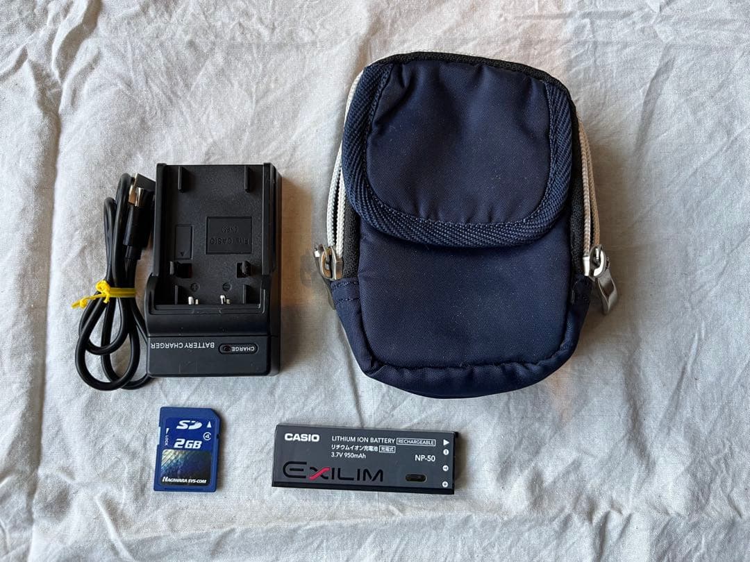 コンデジ　Casio Exilim ex-v7