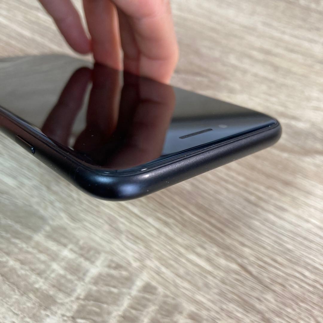 iPhone SE 第二世代　SIMフリー
