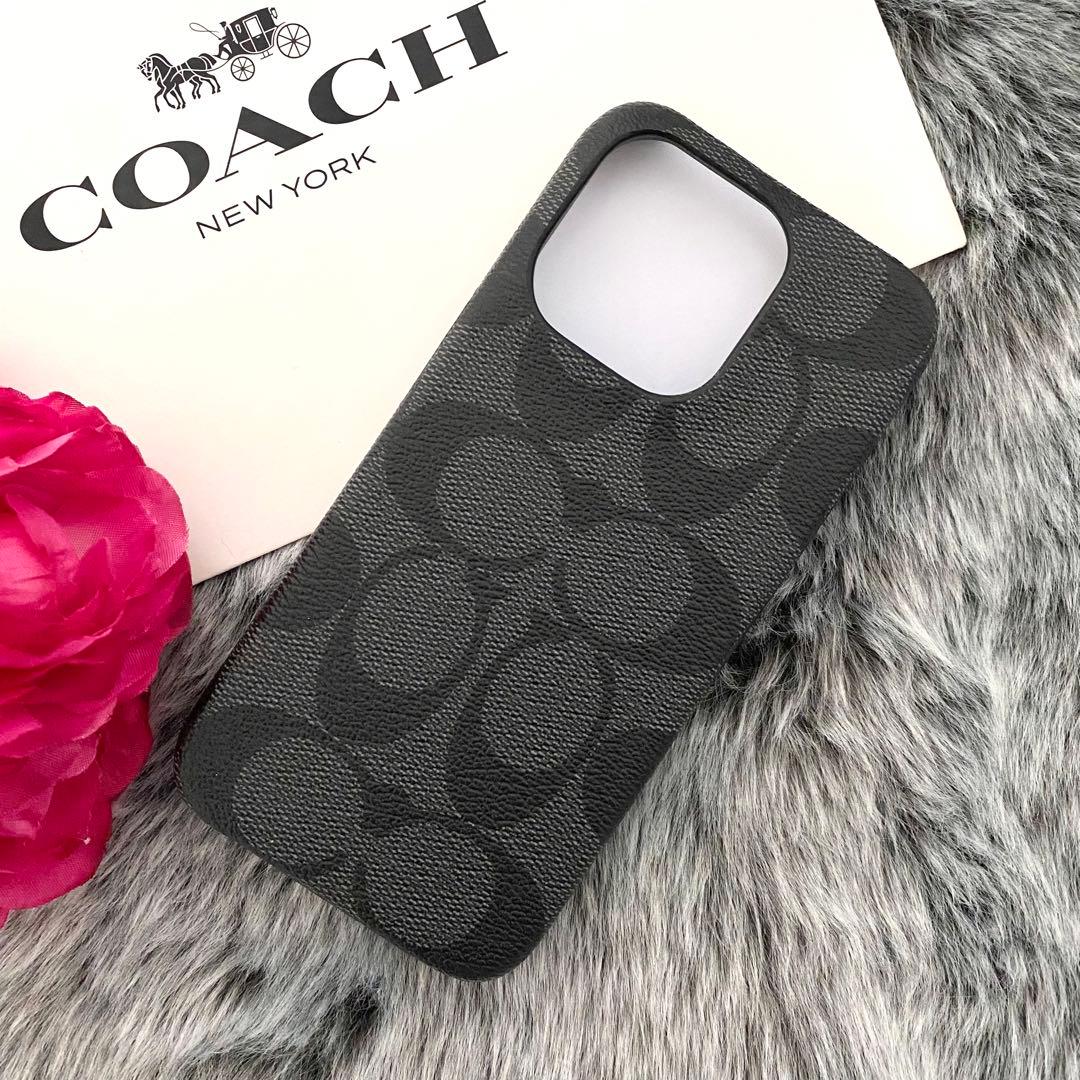 新品☆COACH(コーチ)ブラック　スマホケース　i Phone15 pro